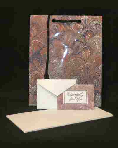 8 x 10 Gift Bag, Tissue, & Gift Card. FRENCH QUILLING - Click Image to Close