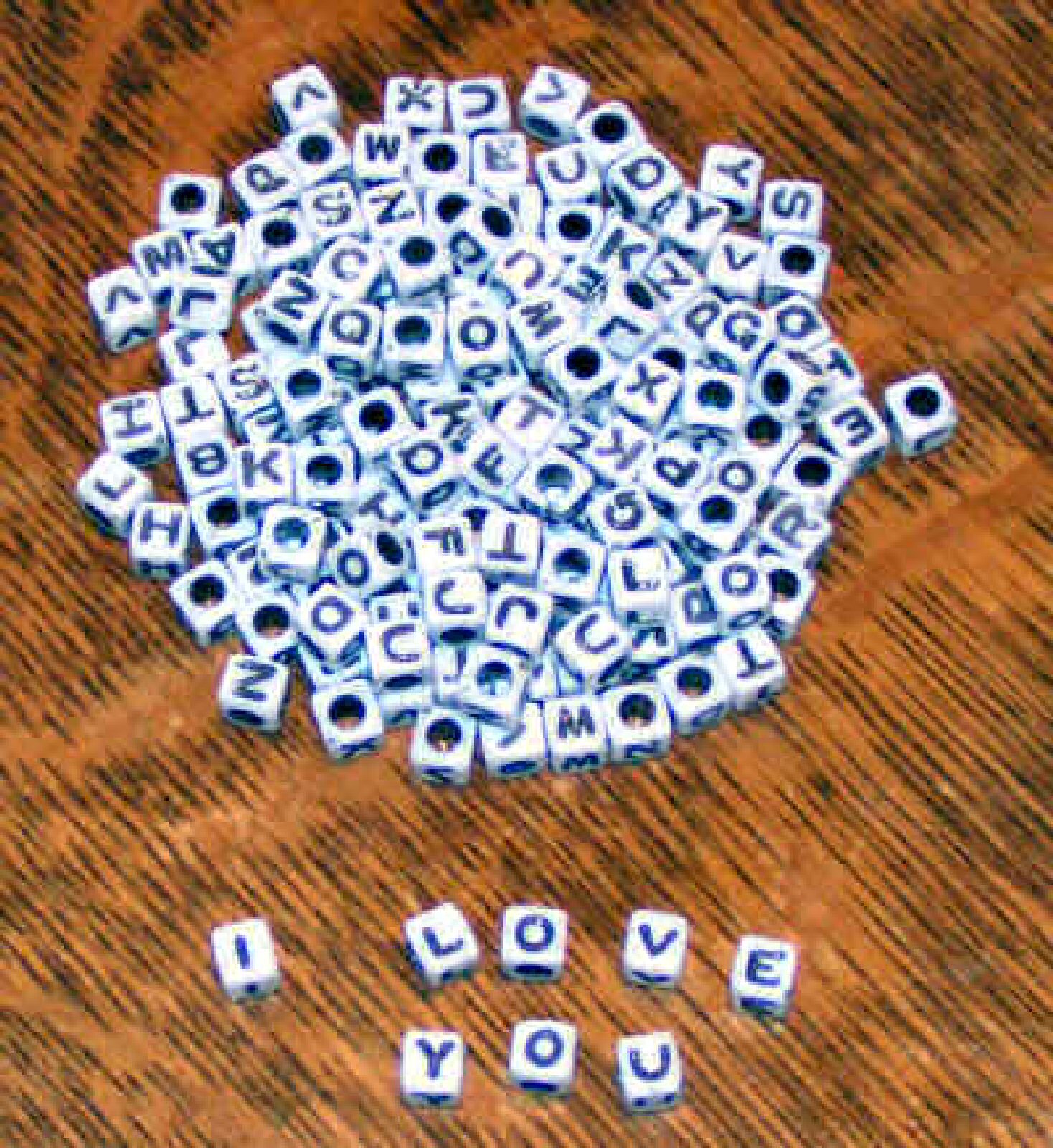 160 BW Alphabet Beads for Crafts